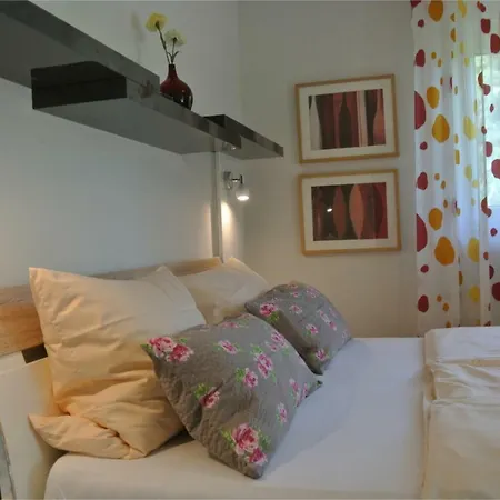 Ferienwohnung 2 Im Landhaus Edelmann #118472 Appartement
